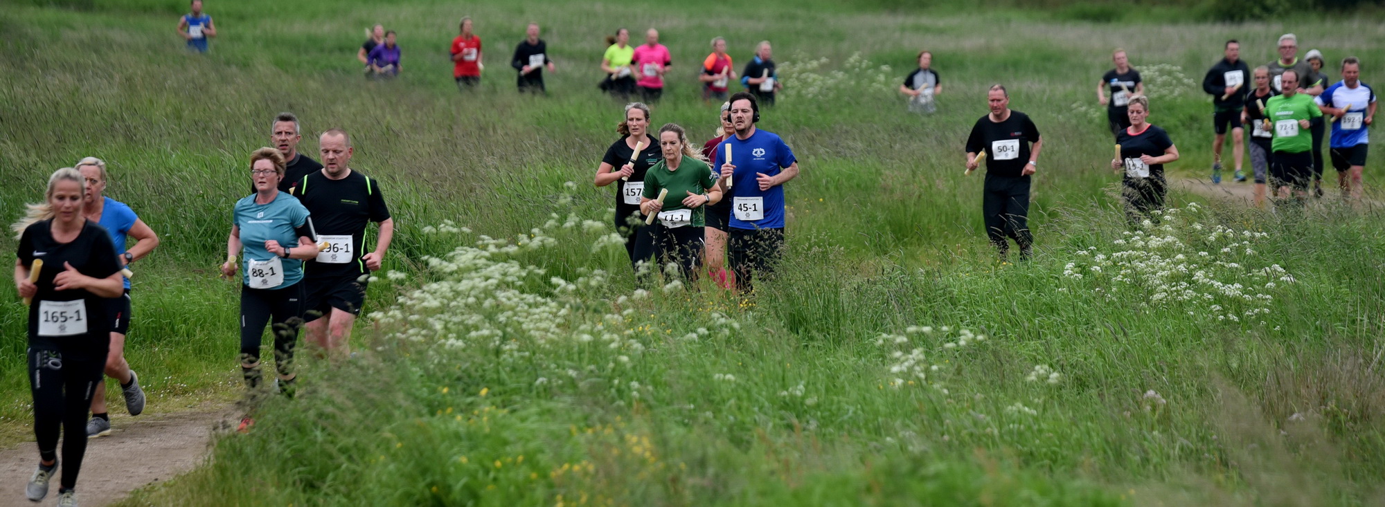 Stafetløb ved søbredden